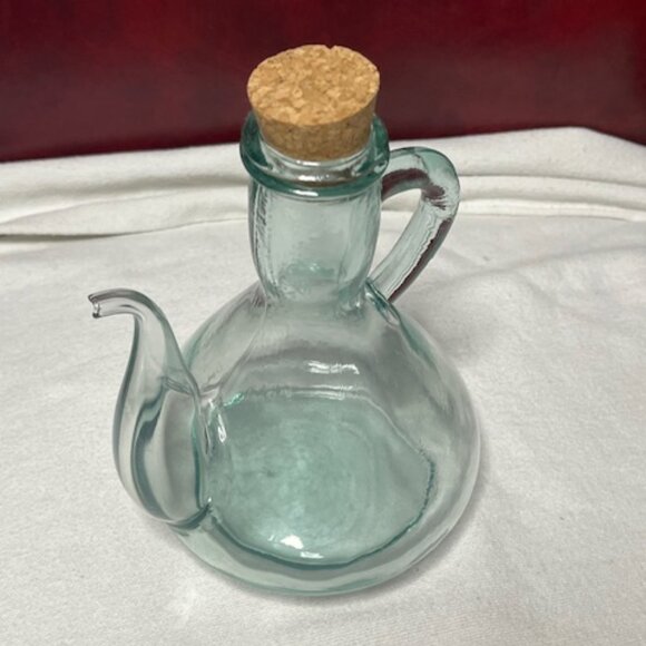 VTG Light Green Glass Pouring Bottle/Cruet for Oil or Vinegar w/Cork Stopper - Picture 11 of 11